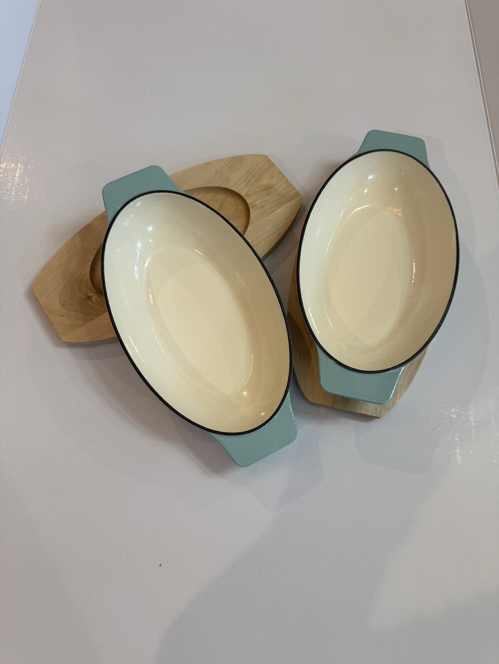 2 Martha Stewart Enameled Cast Iron Oval Casserole Dishes Wood Trivet Set Aqua